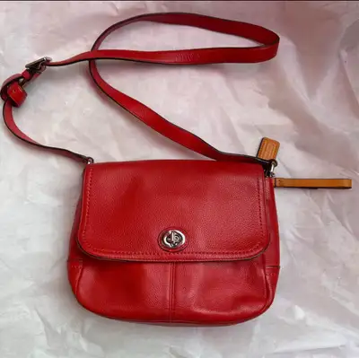Vintage Coach F23663 Shoulder Bag Leather Red From Japan Pick up Ellerslie SW CASH