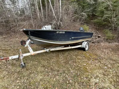 StarCraft 16’ boat. 2012 mercury 25hp and trailer. As is