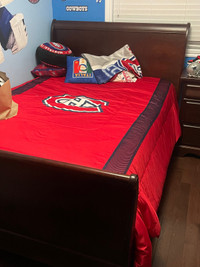 Full size bed 