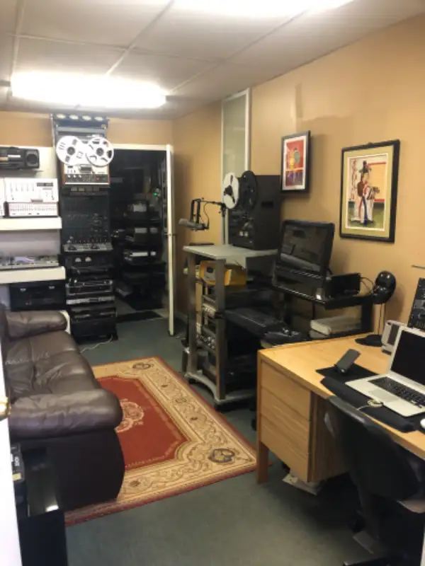 Shared Industrial Warehouse with Office in Commercial & Office Space for Rent in Oshawa / Durham Region - Image 5