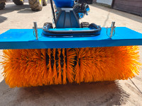 Gas Power Sweeper, 32 inch wide, 7.5hp