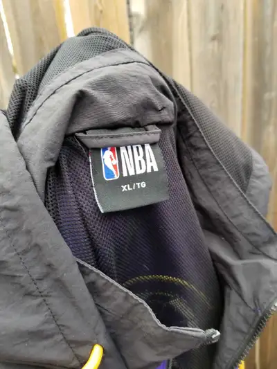 los Angeles Lakers windbreaker XL, View more