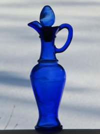Avon Vintage Cobalt Blue Glass Bottle/Decanter, 9" h