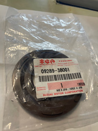 Suzuki GT 750 Crank Seal