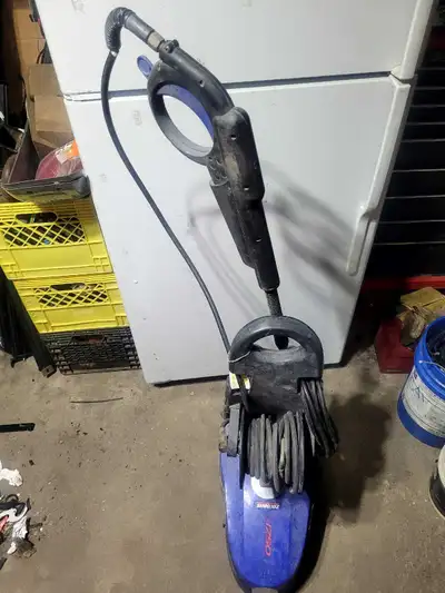 Pressure washer for sale in good condition..