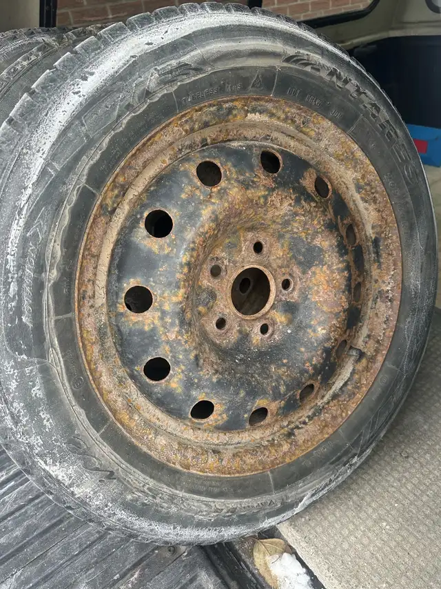 studded winter tires 205/60r16   in Tires & Rims in Ottawa - Image 6