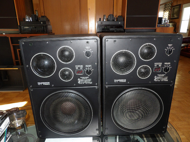 Telefunken TLX 3 Professional monitor speakers, TRADES WELCOME in Speakers in Gatineau