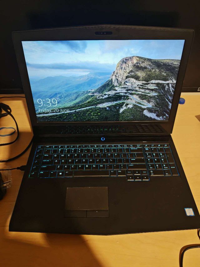 Alienware 17 R4 in Laptops in Markham / York Region - Image 2
