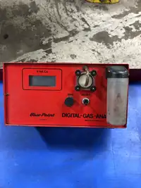 Digital gas analyzer 