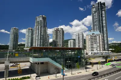 Prime Location – Heart of Coquitlam Centre! Walking distance to Coquitlam Centre Mall, Henderson Pla...