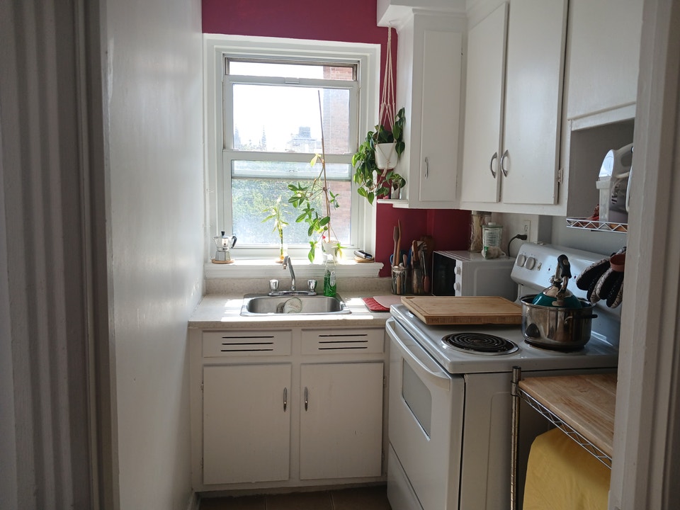 Bright Pet Friendly 3½ in Westmount — $1,540/month 5