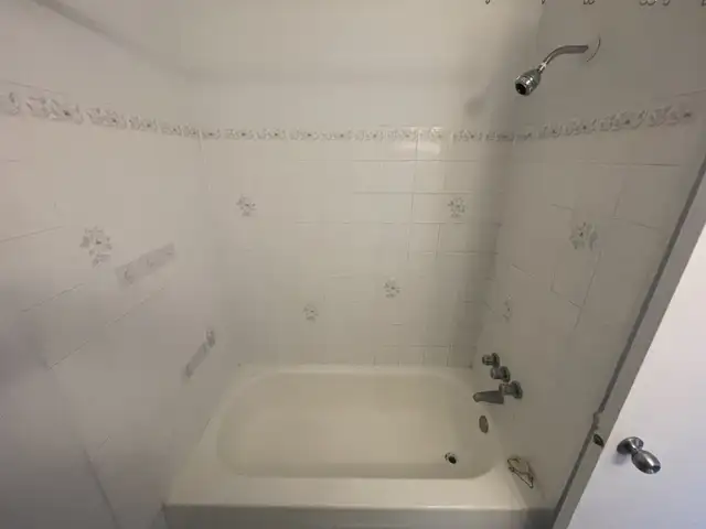 4,5 a louer a Longueuil in Long Term Rentals in Longueuil / South Shore - Image 7