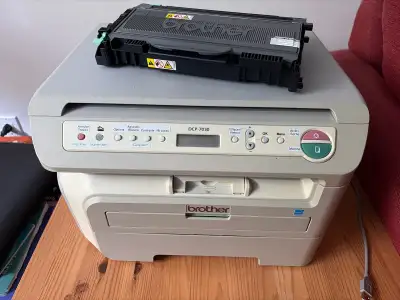 Imprimante Brother DCP-7030 avec 2 cartouches (toner), View more
