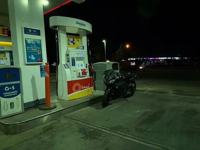 2017 Kawasaki Ninja 300 ABS in Sport Bikes in Edmonton - Image 6