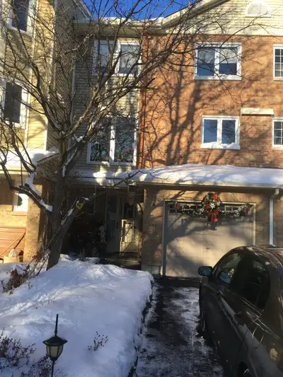 Large fully furnished room in private home short bus ride from Algonquin College. Home is just off W...