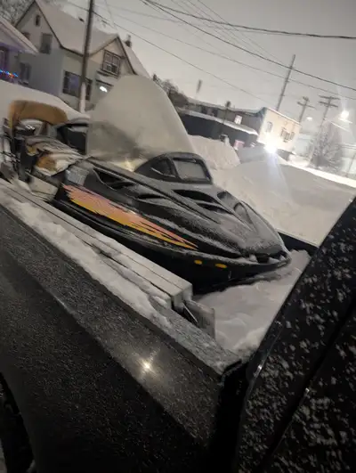 2900 oringal km on sled has ownership It has spark when cold I can get it to run and than looses spa...