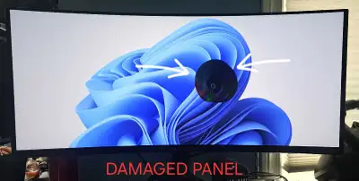 Alienware 34" OLED monitor - DAMAGED PANEL, View more