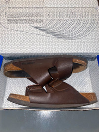 Birkenstock Arizona BS ‘Dark Brown’ Two Strap Sandals; Size 9