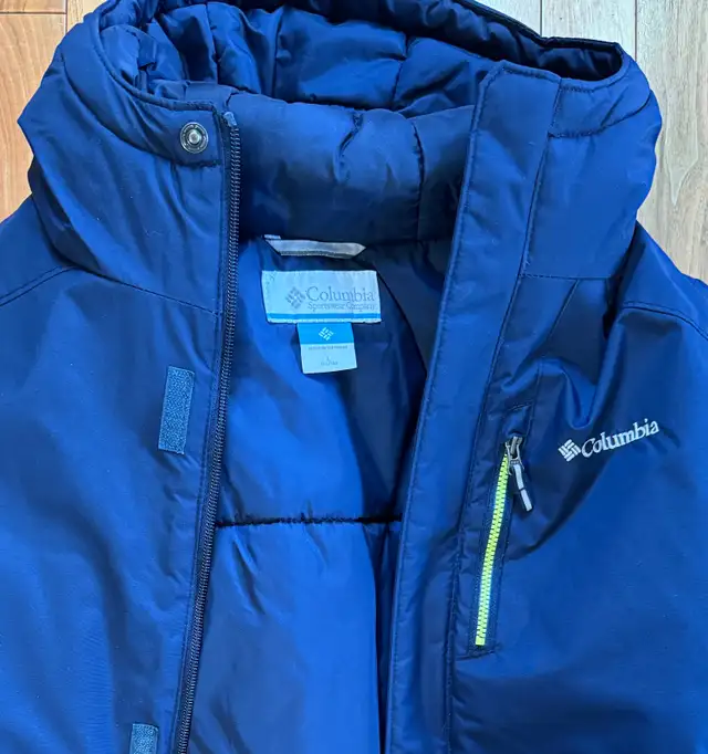 Columbia Boys Winter Jacket Size L in Kids & Youth in Strathcona County - Image 5