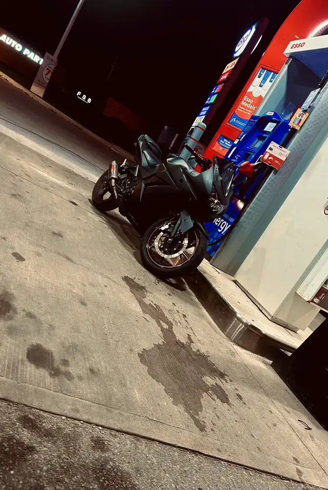 Trades 2008 ninja 250R in Sport Bikes in London - Image 2