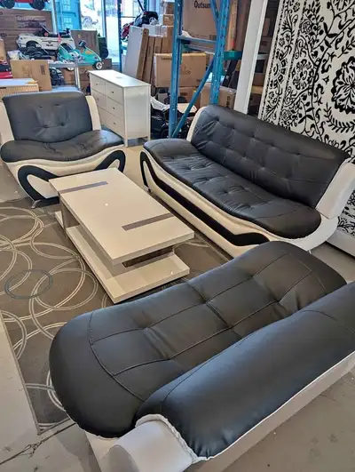 Canapé en cuir marron \ Sectional divan \ couch, View more