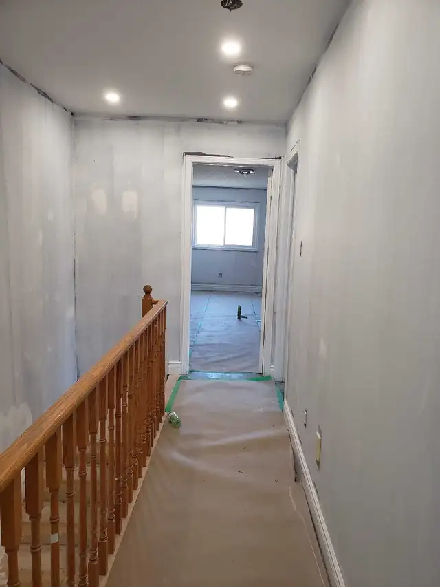PAINTER AVAILABLE 529384767153121284
