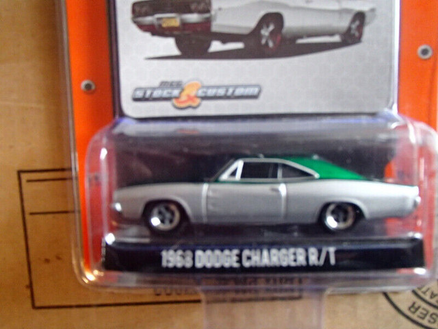 1:64 Greenlight MCG S & C S 10 1968 Dodge Charger R/T Green Mach in Toys & Games in Sarnia - Image 3