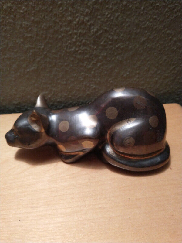Collection of brass cats figurines. in Arts & Collectibles in Oakville / Halton Region - Image 4