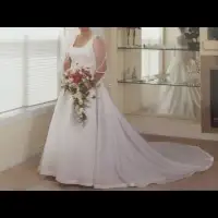 Wedding Dress, Veil, and Tiara - Size 10/12
