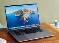 MacBook pro 16, 8Core i9, 16GB RAM, 1TB SSD, AMD Radeon