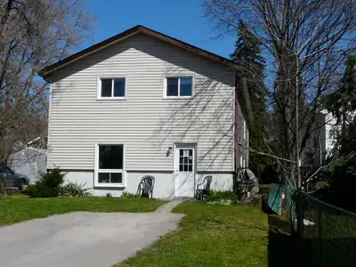 Room for rent - Female Trent students only! Available Aug 1st.