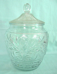 VINTAGE ANCHOR HOCKING CLEAR SANDWICH COOKIE JAR with  LID