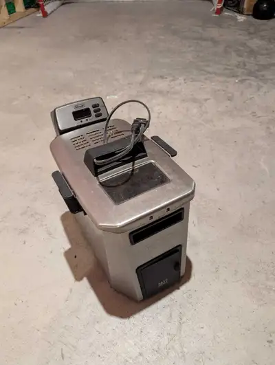 DeLonghi Deep Fryer, View more