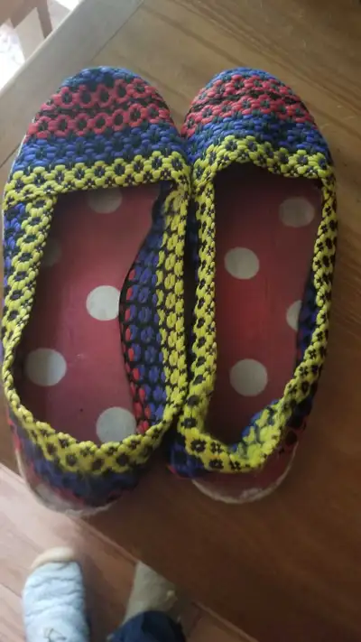 womens Alpargatas slippers sz35, View more