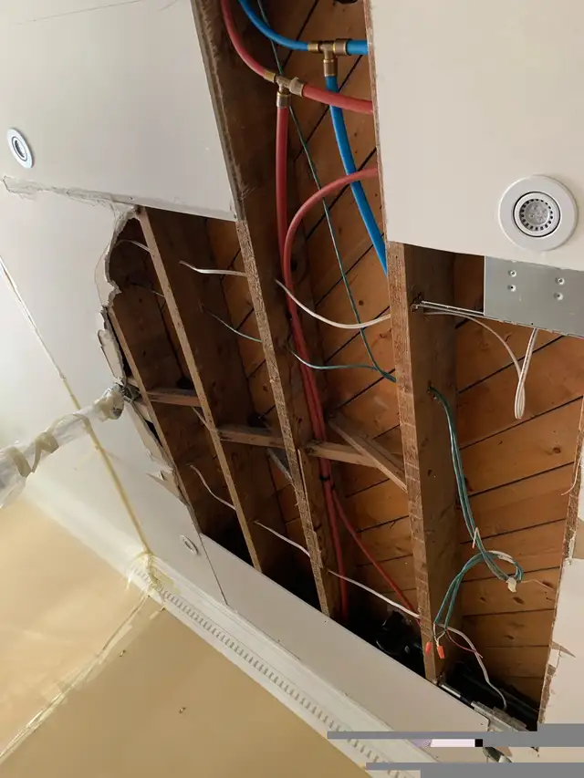 SAME DAY- Drywall Repair, Popcorn fix, Mold Repair, Water Damage in Drywall & Stucco Removal in Oshawa / Durham Region - Image 11