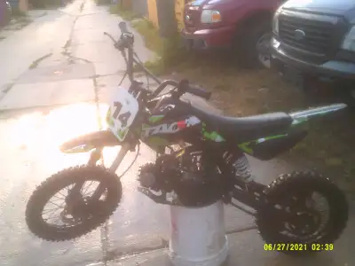 2017 TaoTao pit bike, new carb, new semi automatic clutch, oil change, has kick stand, runs very goo...