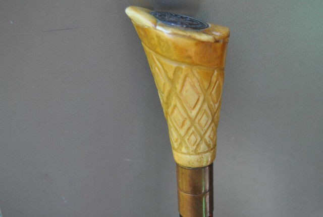 Collection Carved Wood Stick Cane Head Handle Horn in Arts & Collectibles in Vancouver - Image 4