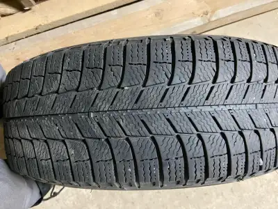 Michelin X Ice. Sold the Tiguan.