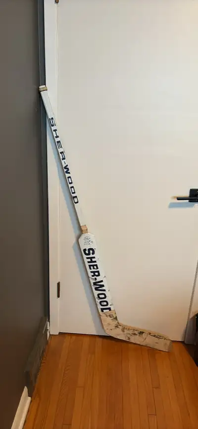 game used signed Bob essensa stick, View more