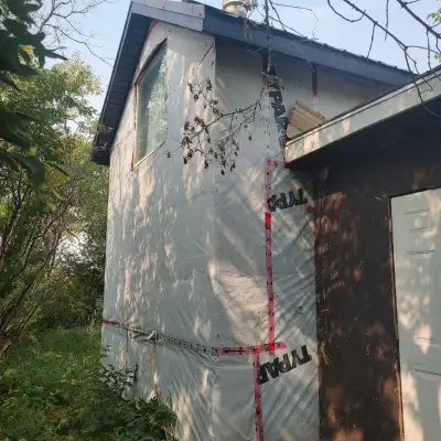 Tiny home/ cabin with loft, great house for the lake. Approx. 12×18 plus 12×8 porch room. No siding....
