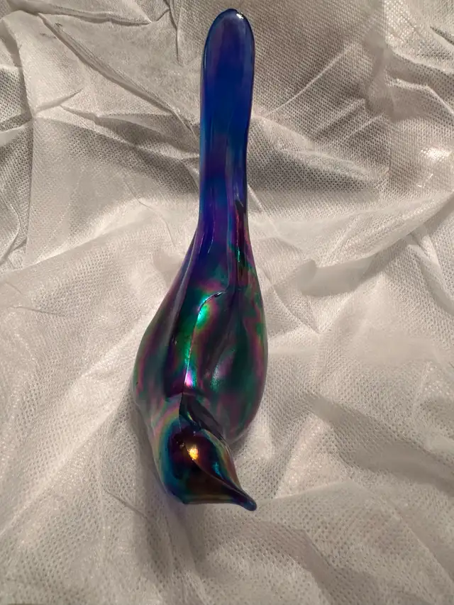 O - VINTAGE FENTON IRIDECENT BIRD in Arts & Collectibles in Barrie - Image 7