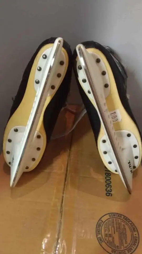 Bauer Charger Skates - Size 8 in Skates & Blades in City of Toronto - Image 4