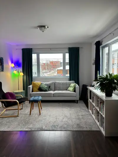 Grand logement dans une bâtisse récente de 9 unités au cœur de Joliette Unités de coin, au 2e étage...