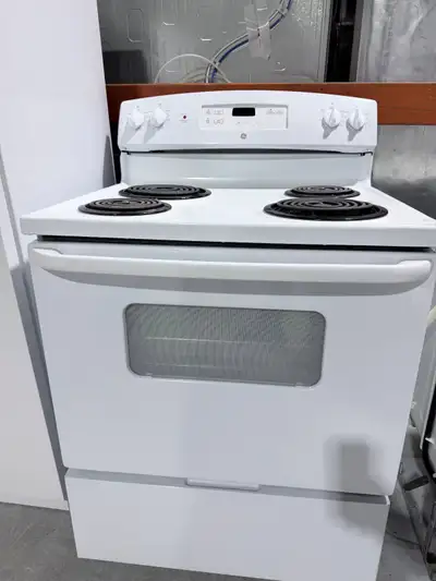 Cuisinière 30po Blanche | JCBS250DM3WW - GE *** USAGÉ ***, View more