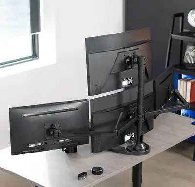 I'm selling a sturdy 4-monitor stand that's perfect for creating an immersive workstation. This stan...