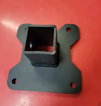 New, This Rear Receiver Hitch compatible with all standard 2 inch hitch accessories. Provides a 2" t...