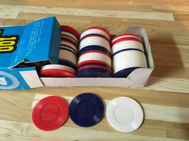 Boîte de 100 jetons de Poker ($5 pour les 2 boîtes). in Toys & Games in Trois-Rivières - Image 3