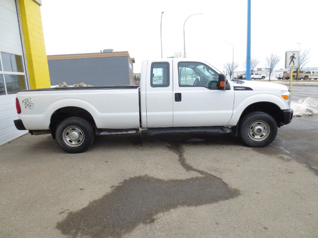 2012 f250 4by4 in Cars & Trucks in Fort St. John - Image 2