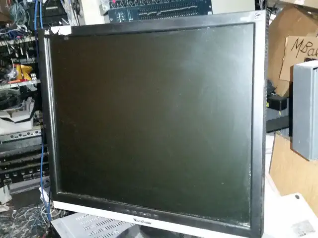 VIEWSONIC VA926G 19" LCD MONITOR $40  Coby 19" TFT LCD TV  with in Other in City of Montréal - Image 9