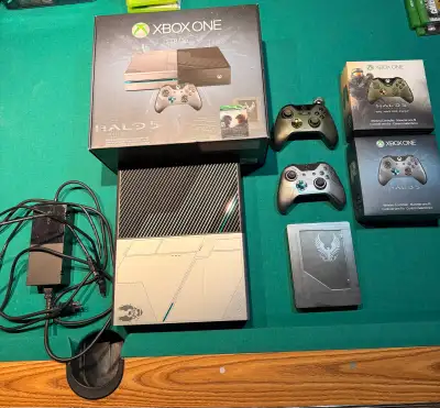 Extremely Rare Limited Edition Halo 5 Xbox one bundle, View more